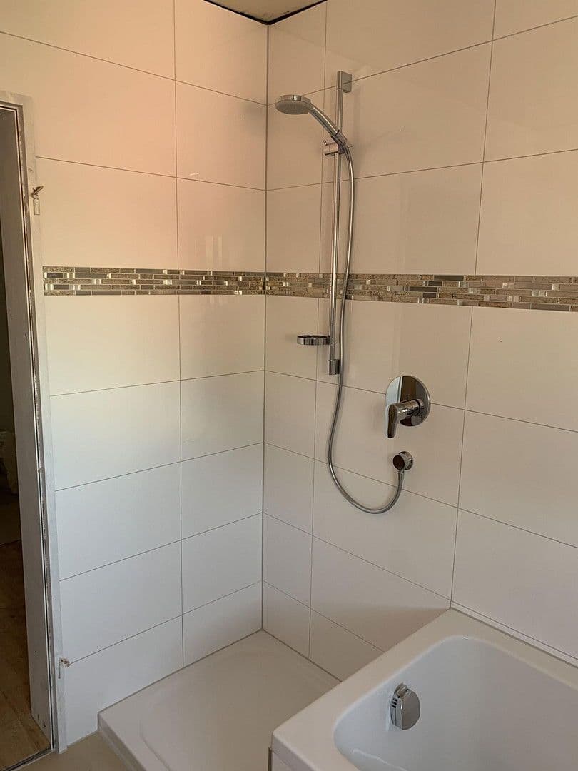 Prenájom bytu 3-izbový 88 m², Grubenweg 2, Zellingen, Bavorsko Prenájom bytu 3-izbový 88 m², Grubenweg 2, Zellingen, Bavorsko