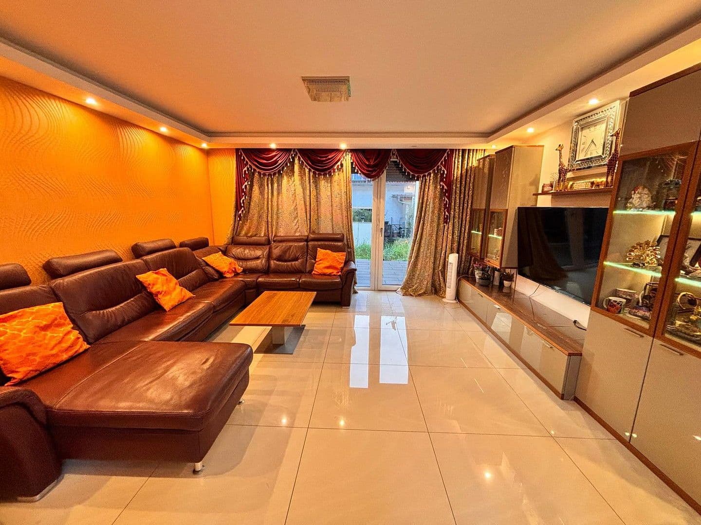 Predaj domu 146 m², pozemek 194 m², Erlangen, Bavorsko Predaj domu 146 m², pozemek 194 m², Erlangen, Bavorsko