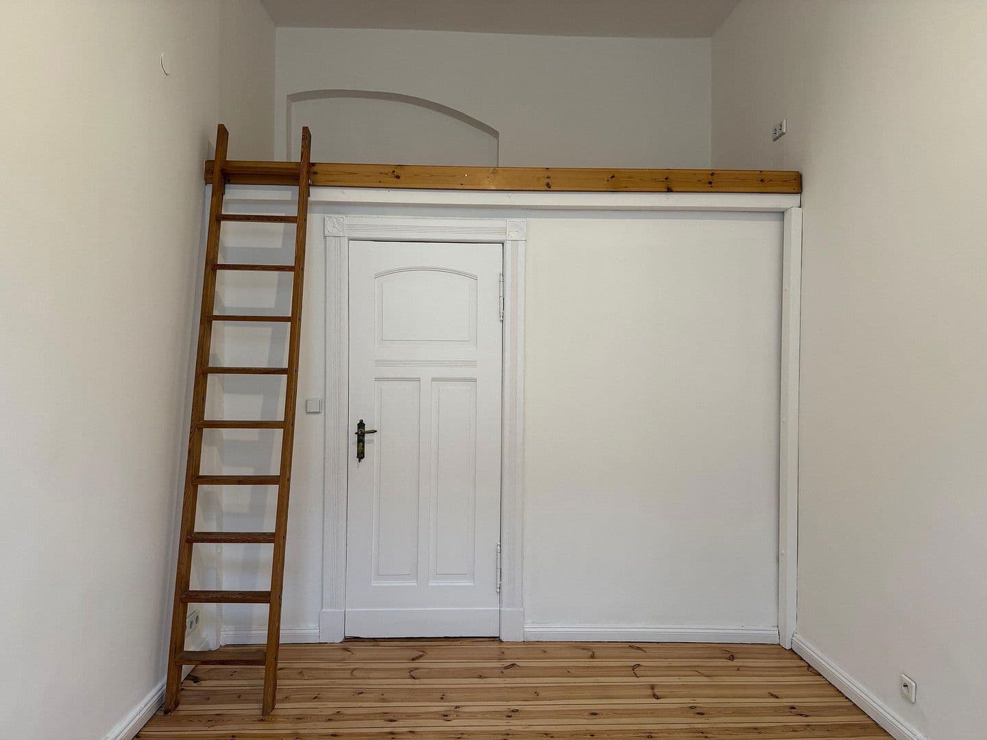 Predaj bytu 2-izbový 57 m², Berlin, Berlín Predaj bytu 2-izbový 57 m², Berlin, Berlín