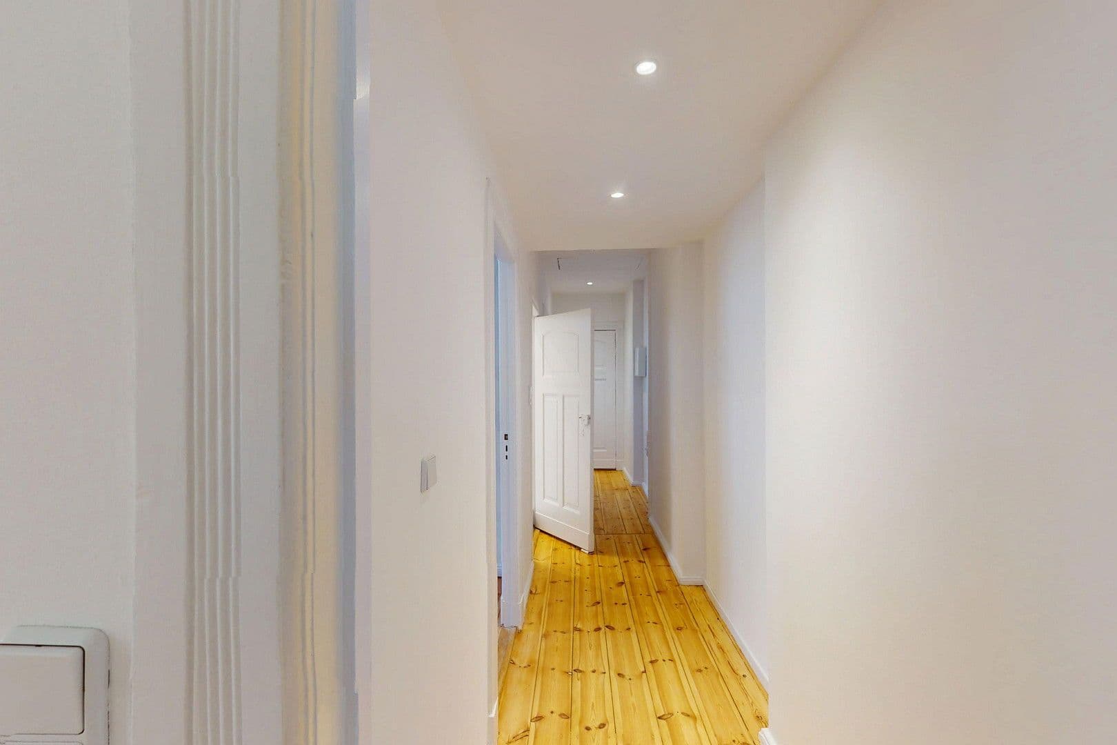 Predaj bytu 2-izbový 57 m², Berlin, Berlín Predaj bytu 2-izbový 57 m², Berlin, Berlín