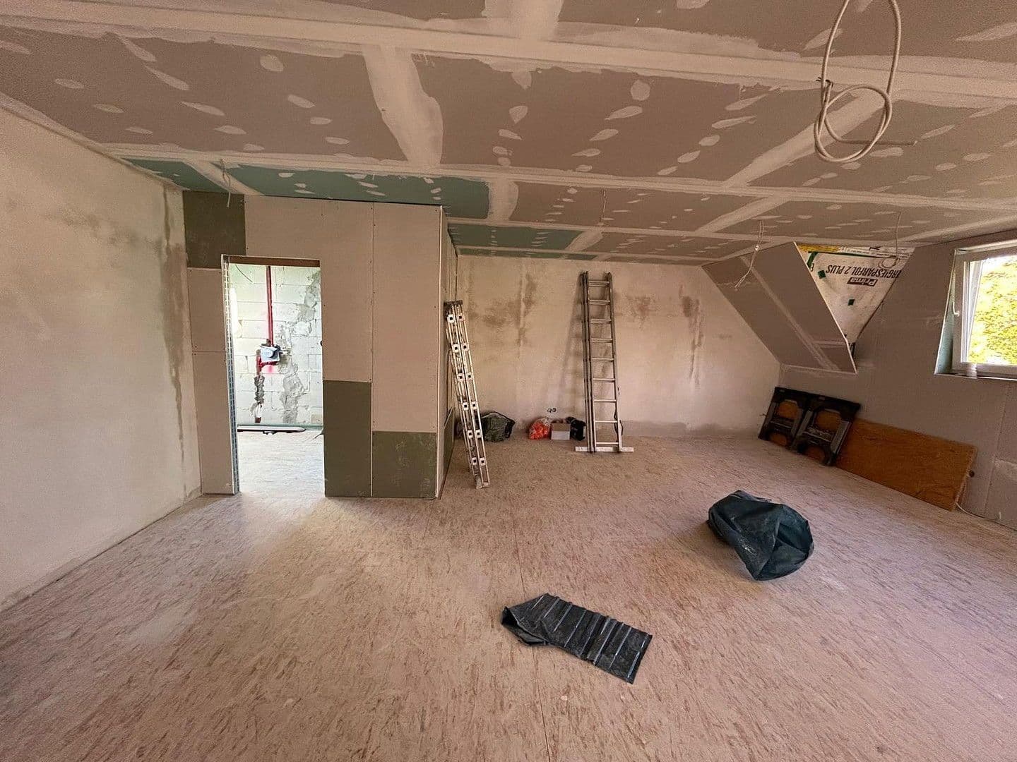 Prenájom bytu 2-izbový 145 m², Berlin, Berlín Prenájom bytu 2-izbový 145 m², Berlin, Berlín