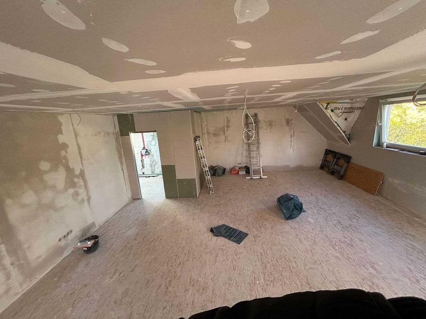 Prenájom bytu 2-izbový 145 m², Berlin, Berlín Prenájom bytu 2-izbový 145 m², Berlin, Berlín