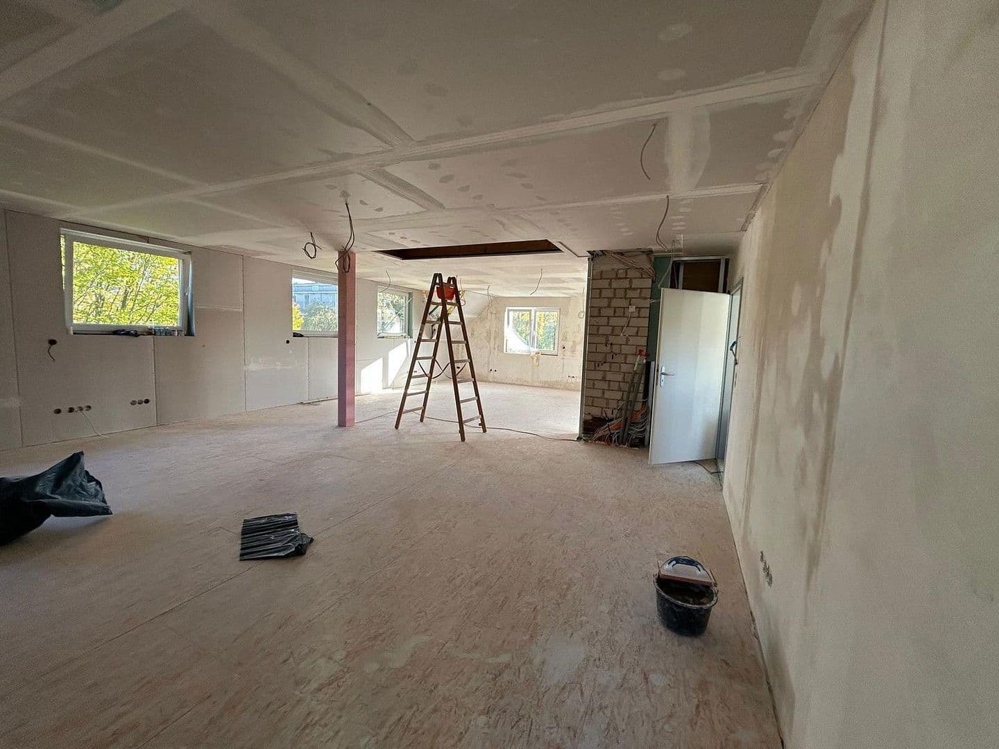 Prenájom bytu 2-izbový 145 m², Berlin, Berlín Prenájom bytu 2-izbový 145 m², Berlin, Berlín