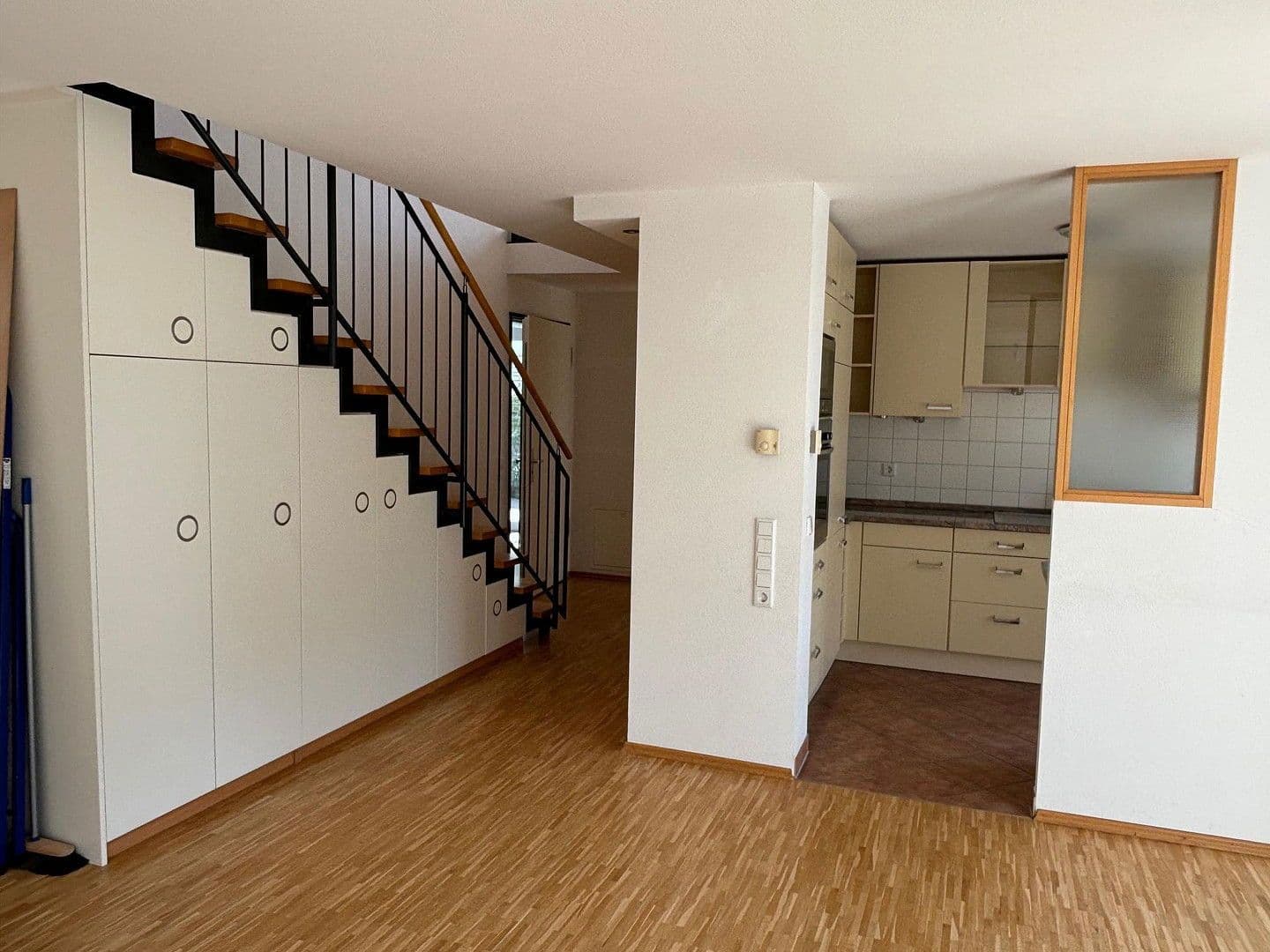 Prenájom bytu 5-izbový 114 m², Föhrichhof, Stuttgart, Bádensko-Wurttembersko Prenájom bytu 5-izbový 114 m², Föhrichhof, Stuttgart, Bádensko-Wurttembersko