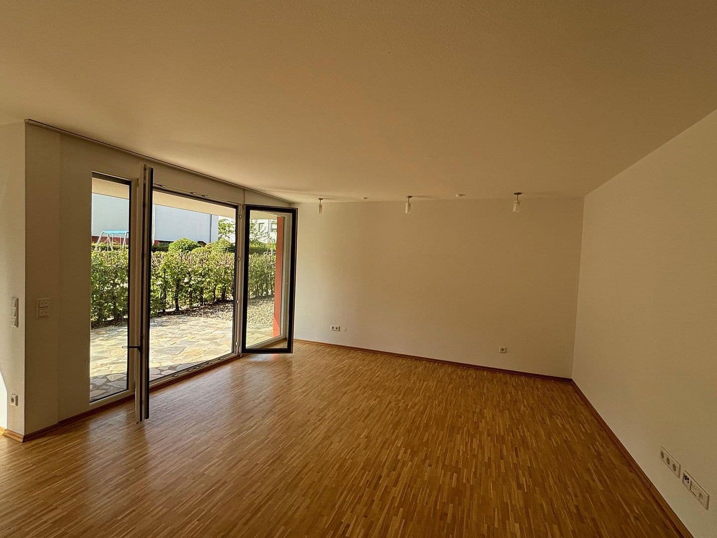 Prenájom bytu 5-izbový 114 m², Föhrichhof, Stuttgart, Bádensko-Wurttembersko Prenájom bytu 5-izbový 114 m², Föhrichhof, Stuttgart, Bádensko-Wurttembersko