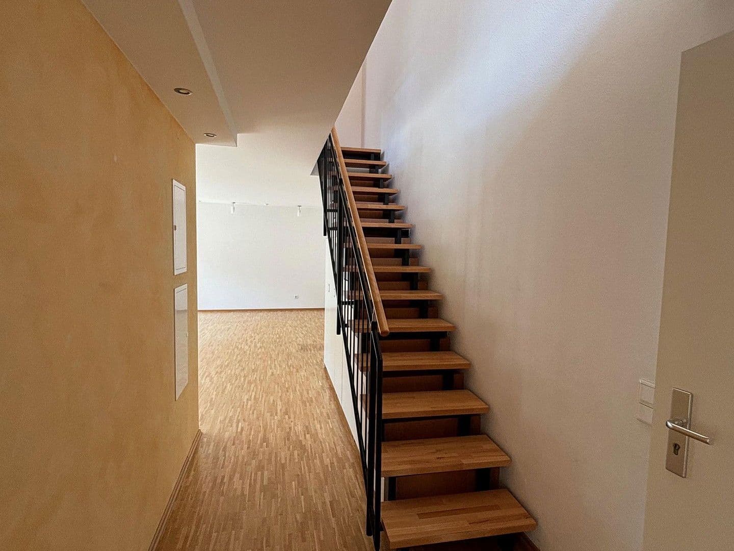 Prenájom bytu 5-izbový 114 m², Föhrichhof, Stuttgart, Bádensko-Wurttembersko Prenájom bytu 5-izbový 114 m², Föhrichhof, Stuttgart, Bádensko-Wurttembersko