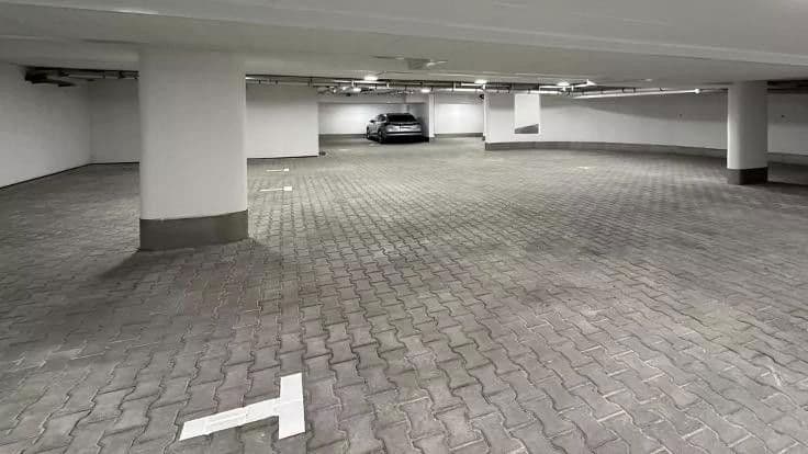 Prenájom bytu 2-izbový 68 m², Fürstenackerstraße 42, München - Solln, Bavorsko Prenájom bytu 2-izbový 68 m², Fürstenackerstraße 42, München - Solln, Bavorsko