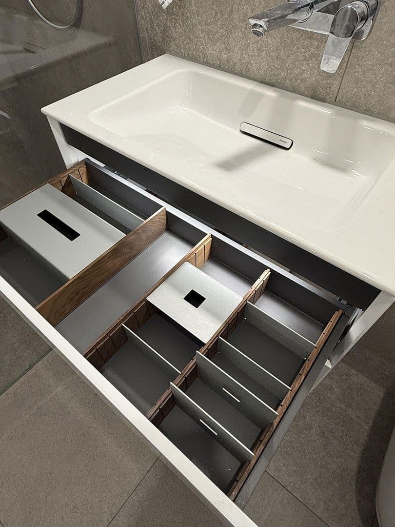 Prenájom bytu 2-izbový 68 m², Fürstenackerstraße 42, München - Solln, Bavorsko Prenájom bytu 2-izbový 68 m², Fürstenackerstraße 42, München - Solln, Bavorsko