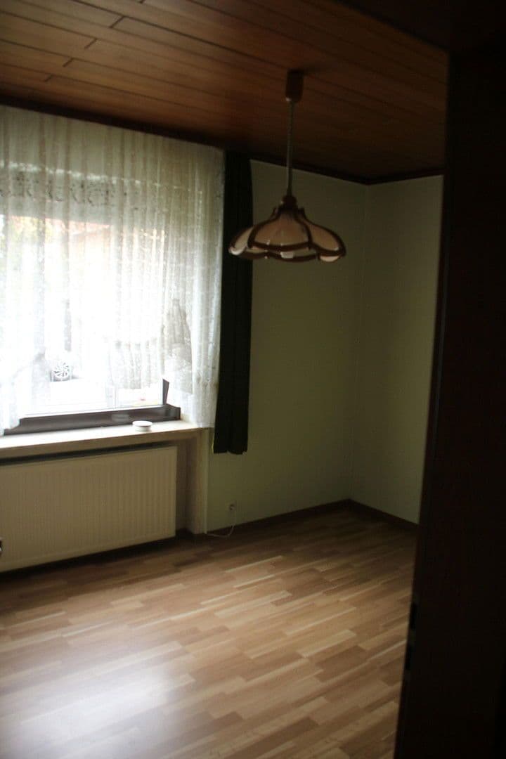 Prenájom domu 165 m², pozemek 585 m², Ingelheim am Rhein, Porýnie-Falcko Prenájom domu 165 m², pozemek 585 m², Ingelheim am Rhein, Porýnie-Falcko