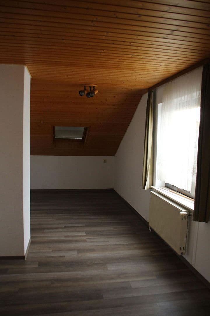 Prenájom domu 165 m², pozemek 585 m², Ingelheim am Rhein, Porýnie-Falcko Prenájom domu 165 m², pozemek 585 m², Ingelheim am Rhein, Porýnie-Falcko