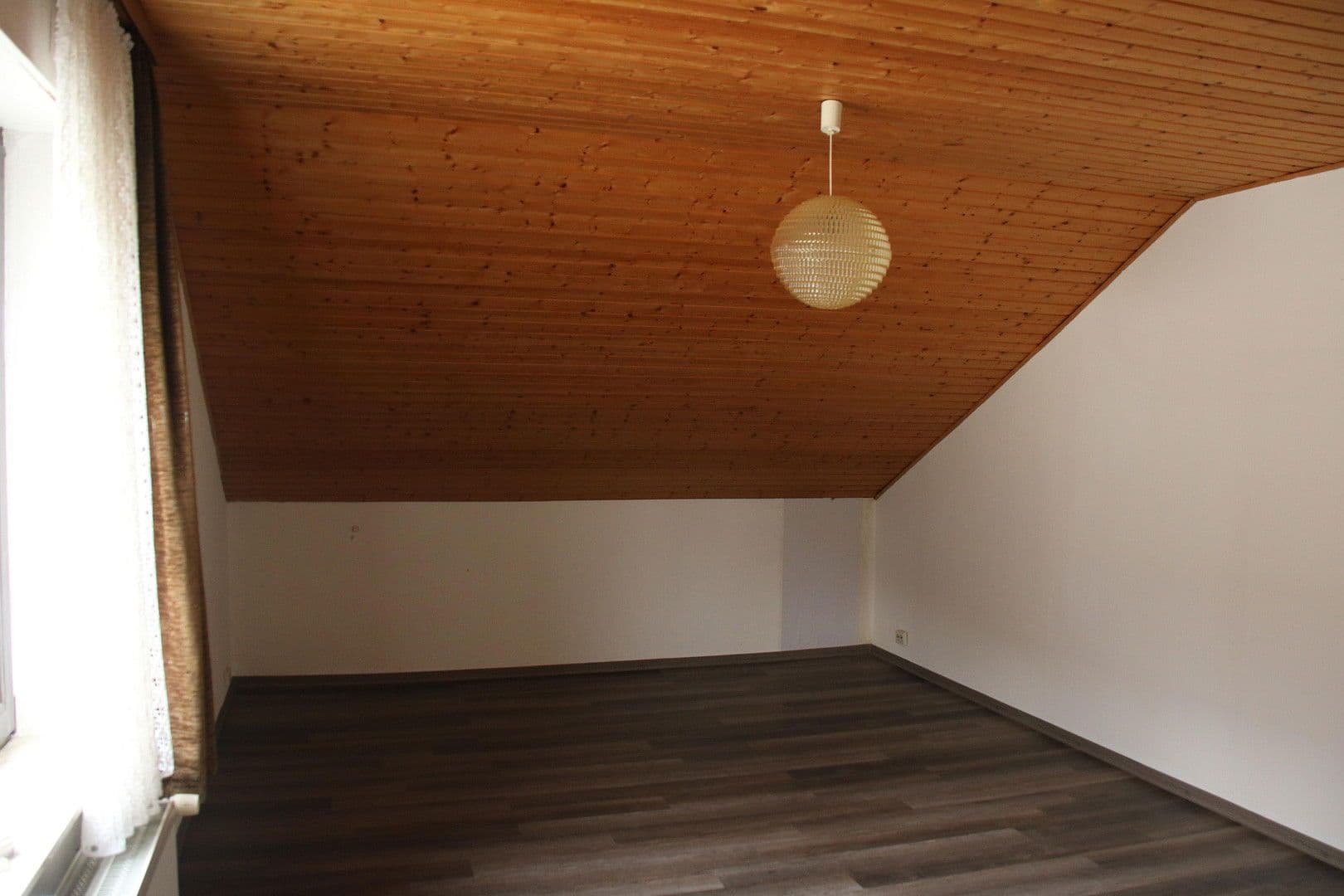 Prenájom domu 165 m², pozemek 585 m², Ingelheim am Rhein, Porýnie-Falcko Prenájom domu 165 m², pozemek 585 m², Ingelheim am Rhein, Porýnie-Falcko