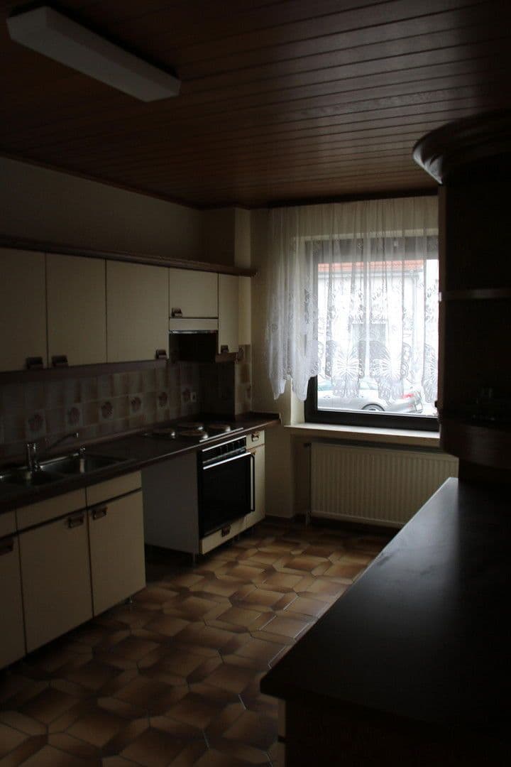 Prenájom domu 165 m², pozemek 585 m², Ingelheim am Rhein, Porýnie-Falcko Prenájom domu 165 m², pozemek 585 m², Ingelheim am Rhein, Porýnie-Falcko