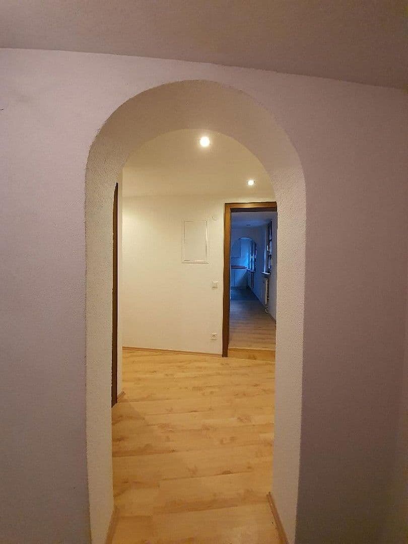 Prenájom bytu 3-izbový 145 m², Stockach, Bádensko-Wurttembersko Prenájom bytu 3-izbový 145 m², Stockach, Bádensko-Wurttembersko