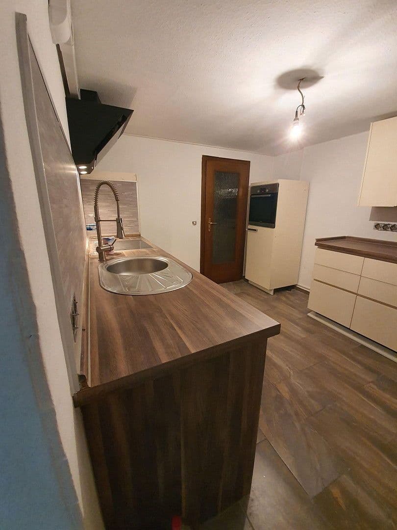 Prenájom bytu 3-izbový 145 m², Stockach, Bádensko-Wurttembersko Prenájom bytu 3-izbový 145 m², Stockach, Bádensko-Wurttembersko