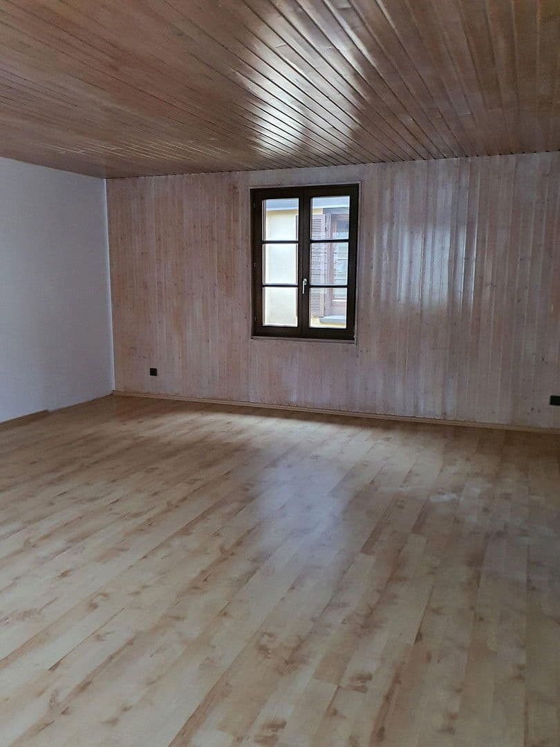 Prenájom bytu 3-izbový 145 m², Stockach, Bádensko-Wurttembersko Prenájom bytu 3-izbový 145 m², Stockach, Bádensko-Wurttembersko