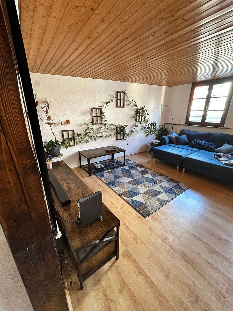 Prenájom bytu 3-izbový 145 m², Stockach, Bádensko-Wurttembersko Prenájom bytu 3-izbový 145 m², Stockach, Bádensko-Wurttembersko