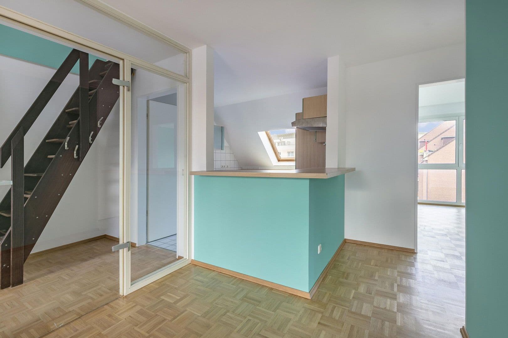 Predaj bytu 2-izbový 83 m², Neusserstr. 388, Köln, Severné Porýnie - Westfálsko Predaj bytu 2-izbový 83 m², Neusserstr. 388, Köln, Severné Porýnie - Westfálsko