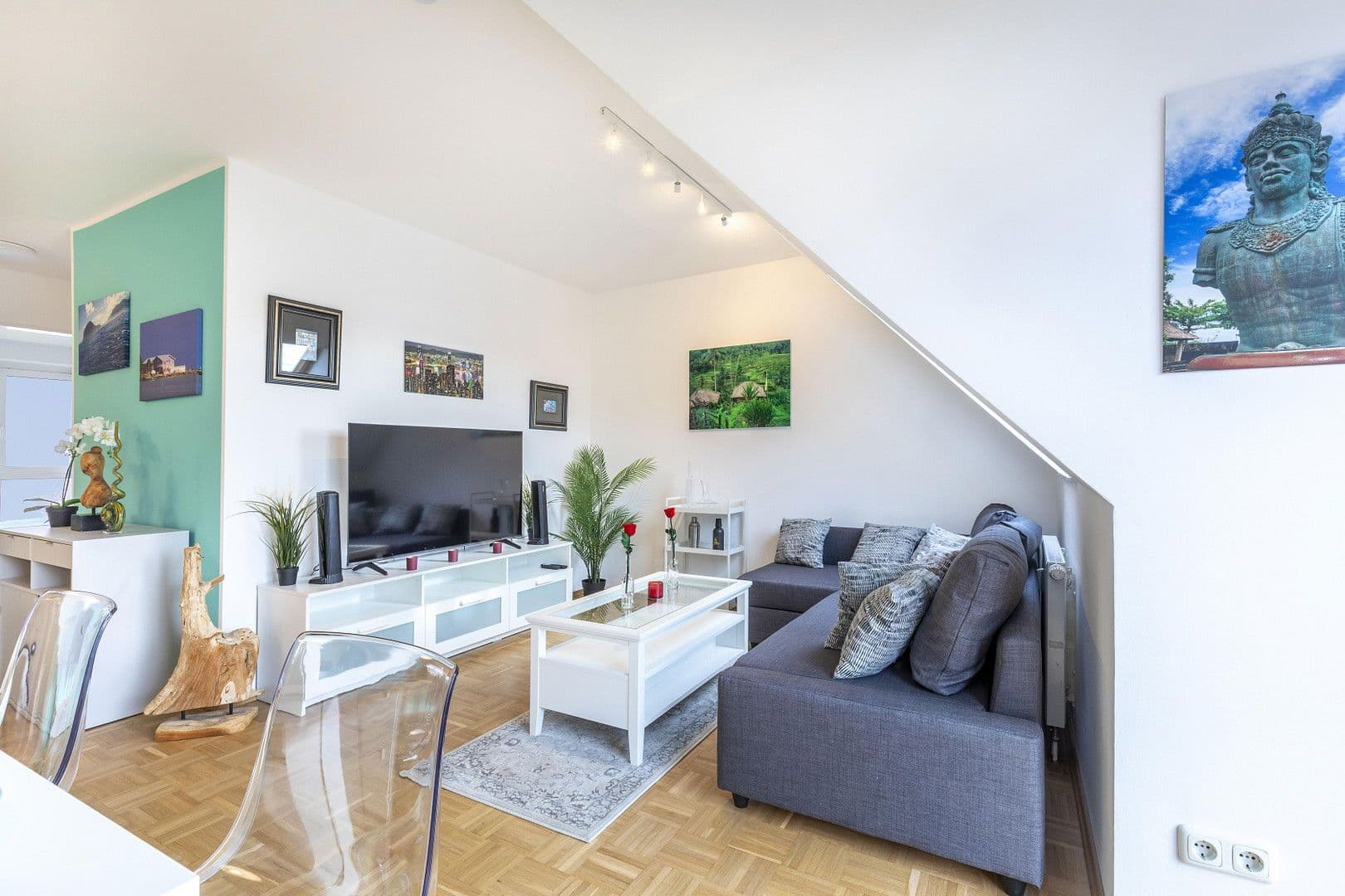 Predaj bytu 2-izbový 83 m², Neusserstr. 388, Köln, Severné Porýnie - Westfálsko Predaj bytu 2-izbový 83 m², Neusserstr. 388, Köln, Severné Porýnie - Westfálsko