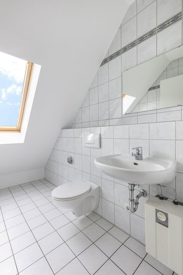 Predaj bytu 2-izbový 83 m², Neusserstr. 388, Köln, Severné Porýnie - Westfálsko Predaj bytu 2-izbový 83 m², Neusserstr. 388, Köln, Severné Porýnie - Westfálsko