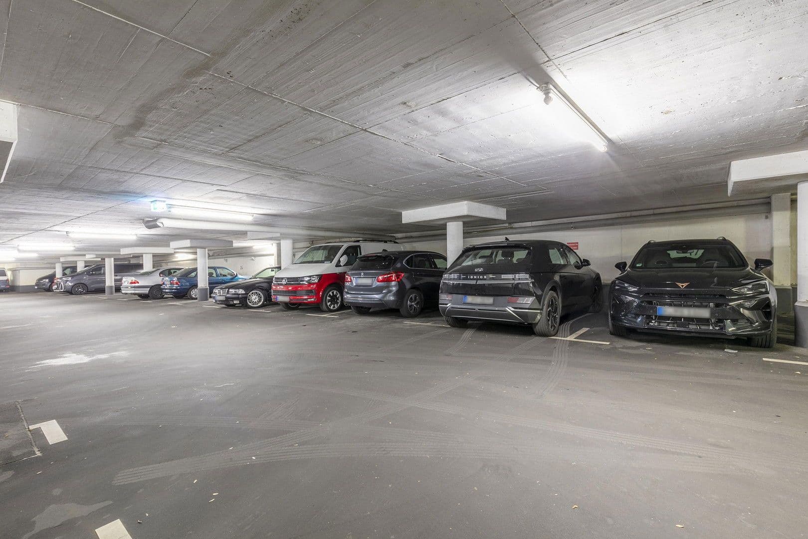 Predaj bytu 2-izbový 83 m², Neusserstr. 388, Köln, Severné Porýnie - Westfálsko Predaj bytu 2-izbový 83 m², Neusserstr. 388, Köln, Severné Porýnie - Westfálsko