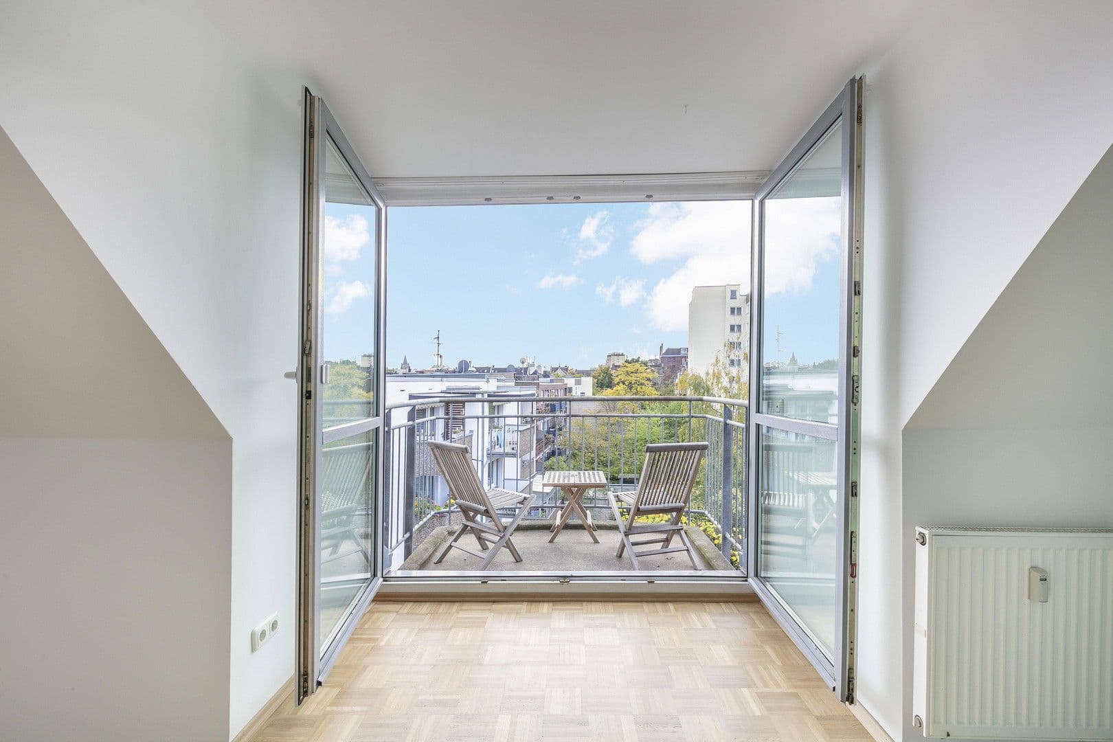 Predaj bytu 2-izbový 83 m², Neusserstr. 388, Köln, Severné Porýnie - Westfálsko Predaj bytu 2-izbový 83 m², Neusserstr. 388, Köln, Severné Porýnie - Westfálsko