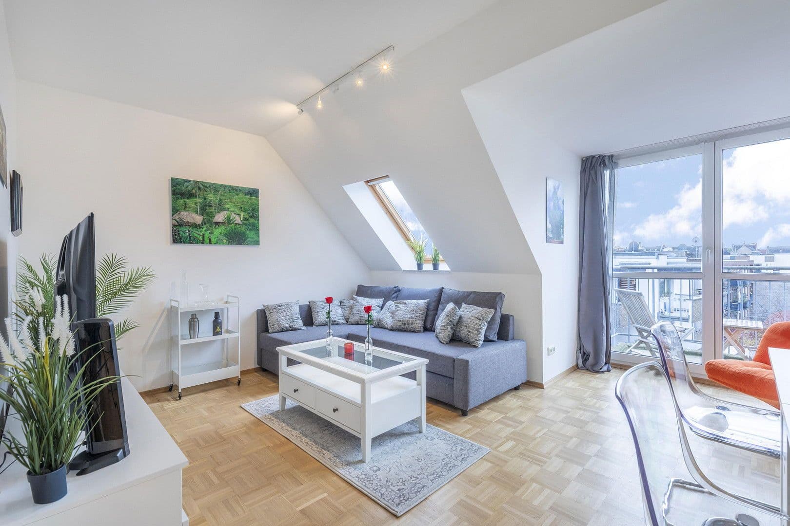 Predaj bytu 2-izbový 83 m², Neusserstr. 388, Köln, Severné Porýnie - Westfálsko Predaj bytu 2-izbový 83 m², Neusserstr. 388, Köln, Severné Porýnie - Westfálsko