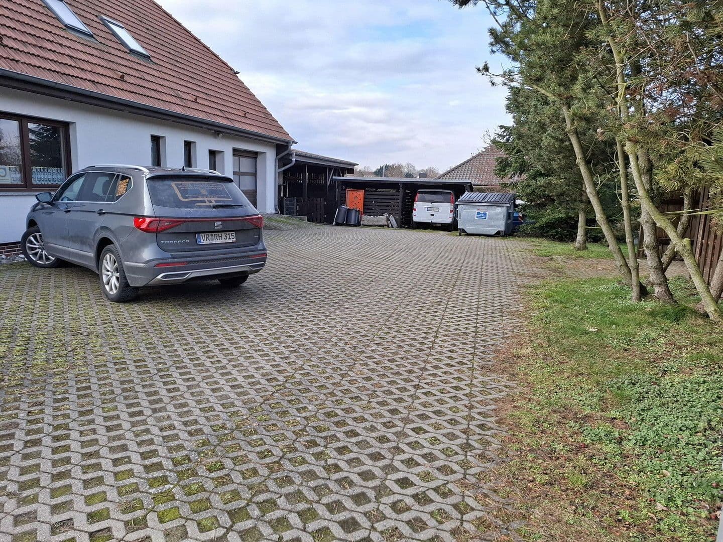 Predaj domu 155 m², pozemek 1.450 m², Bussiner Weg 7b, Velgast, Meklenbursko-Predpomoransko Predaj domu 155 m², pozemek 1.450 m², Bussiner Weg 7b, Velgast, Meklenbursko-Predpomoransko