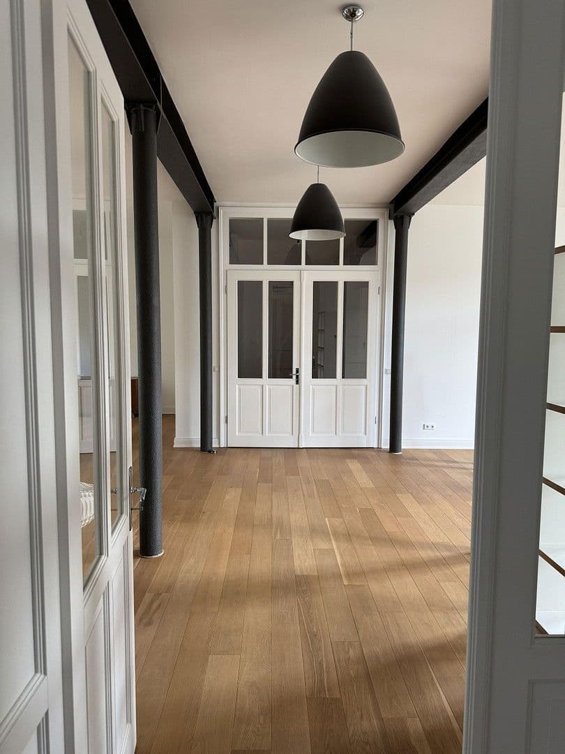 Predaj bytu 4-izbový 163 m², Berlin, Berlín Predaj bytu 4-izbový 163 m², Berlin, Berlín