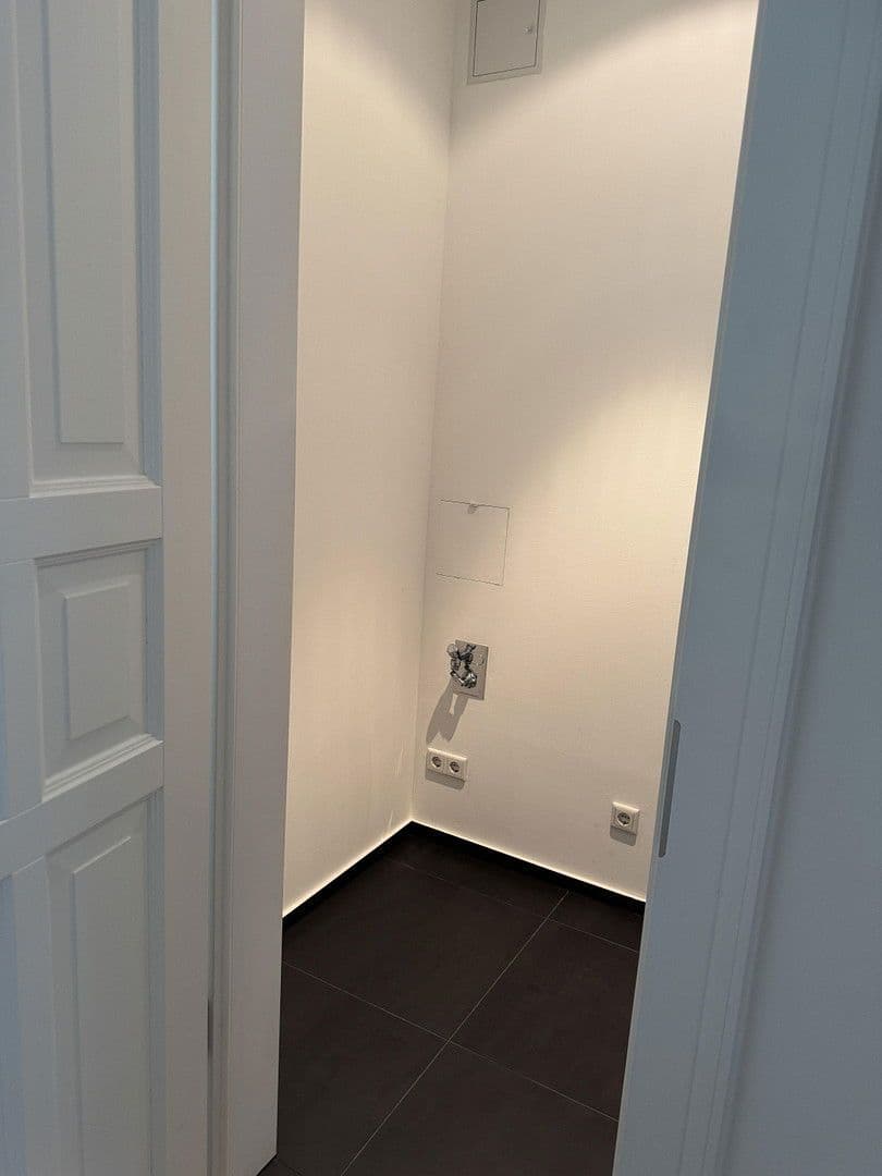 Predaj bytu 4-izbový 163 m², Berlin, Berlín Predaj bytu 4-izbový 163 m², Berlin, Berlín