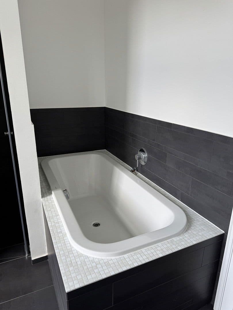 Predaj bytu 4-izbový 163 m², Berlin, Berlín Predaj bytu 4-izbový 163 m², Berlin, Berlín