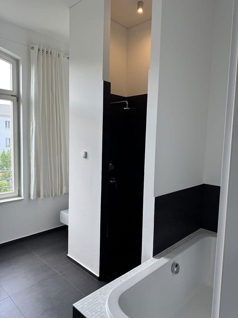 Predaj bytu 4-izbový 163 m², Berlin, Berlín Predaj bytu 4-izbový 163 m², Berlin, Berlín