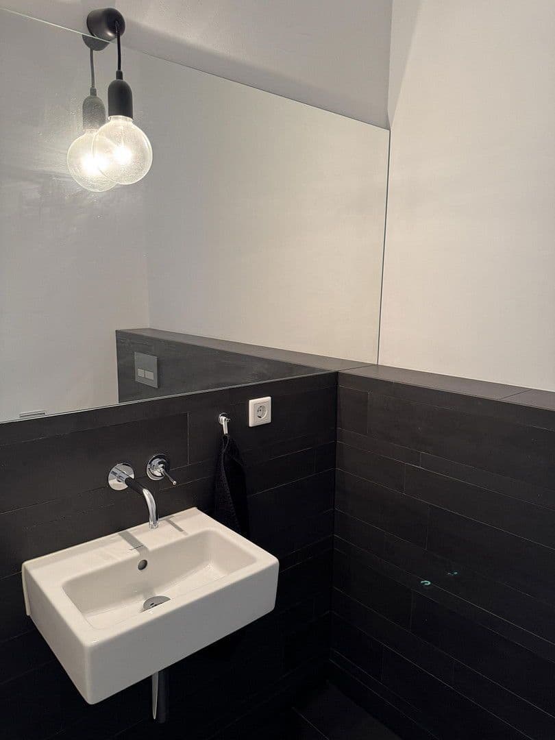 Predaj bytu 4-izbový 163 m², Berlin, Berlín Predaj bytu 4-izbový 163 m², Berlin, Berlín