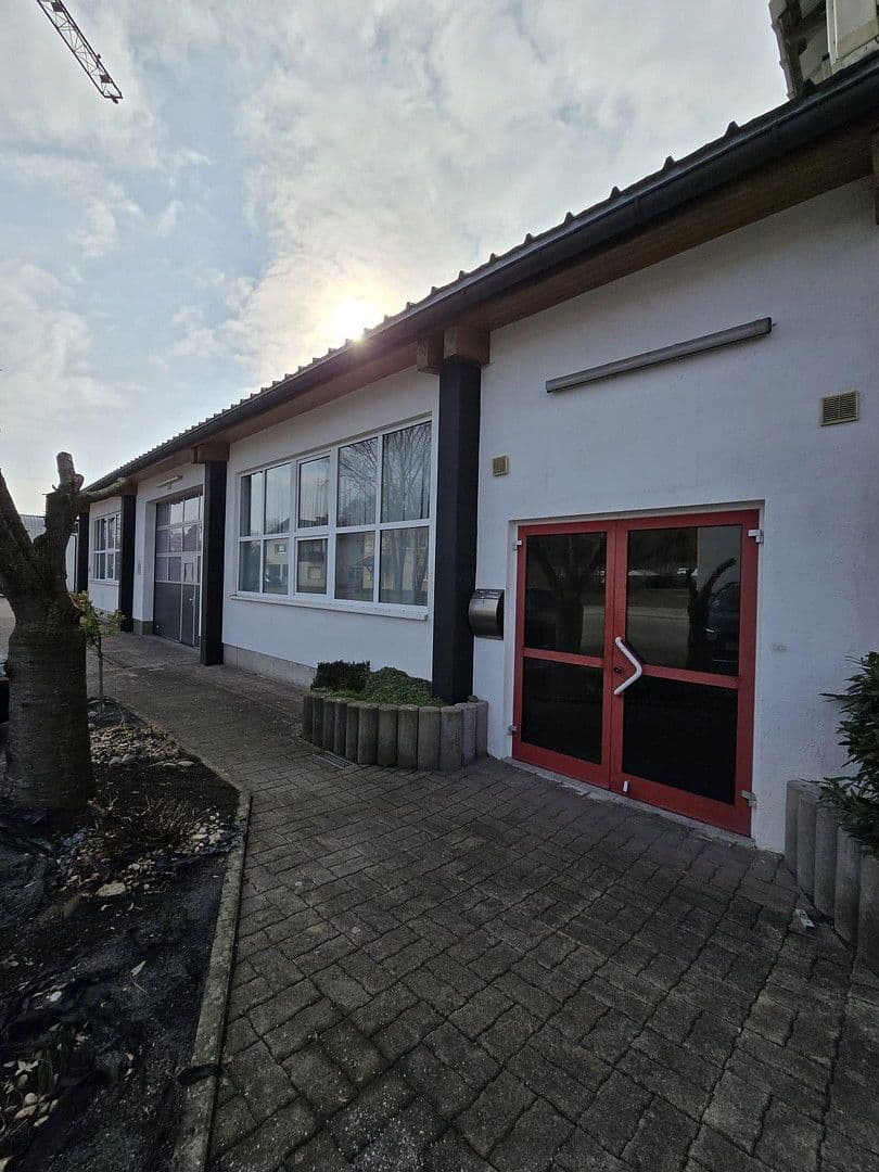 Prenájom nebytového priestoru 390 m², Stockach, Bádensko-Wurttembersko Prenájom nebytového priestoru 390 m², Stockach, Bádensko-Wurttembersko