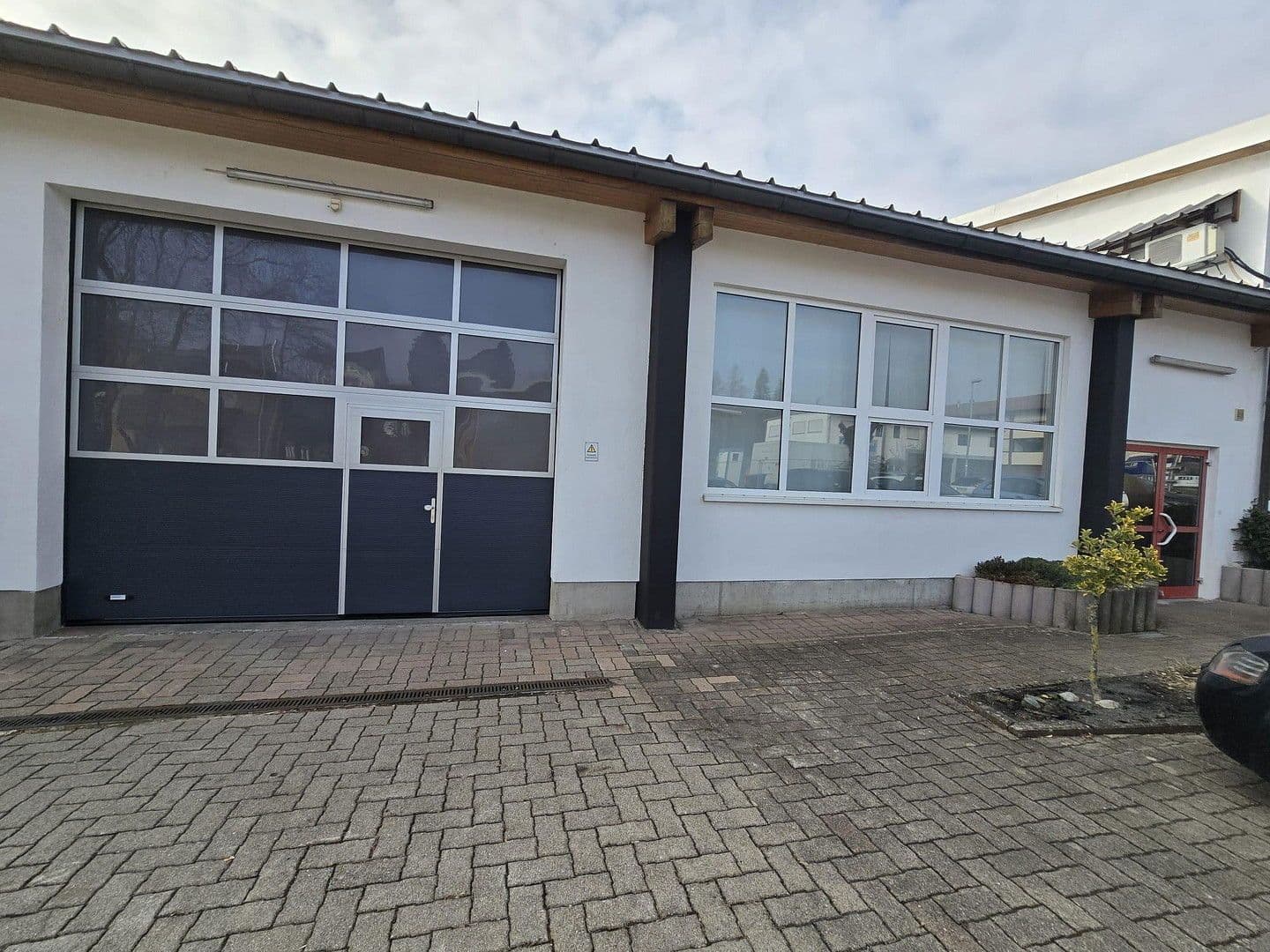 Prenájom nebytového priestoru 390 m², Stockach, Bádensko-Wurttembersko Prenájom nebytového priestoru 390 m², Stockach, Bádensko-Wurttembersko