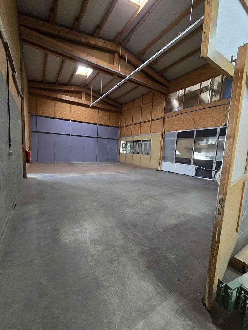 Prenájom nebytového priestoru 390 m², Stockach, Bádensko-Wurttembersko Prenájom nebytového priestoru 390 m², Stockach, Bádensko-Wurttembersko