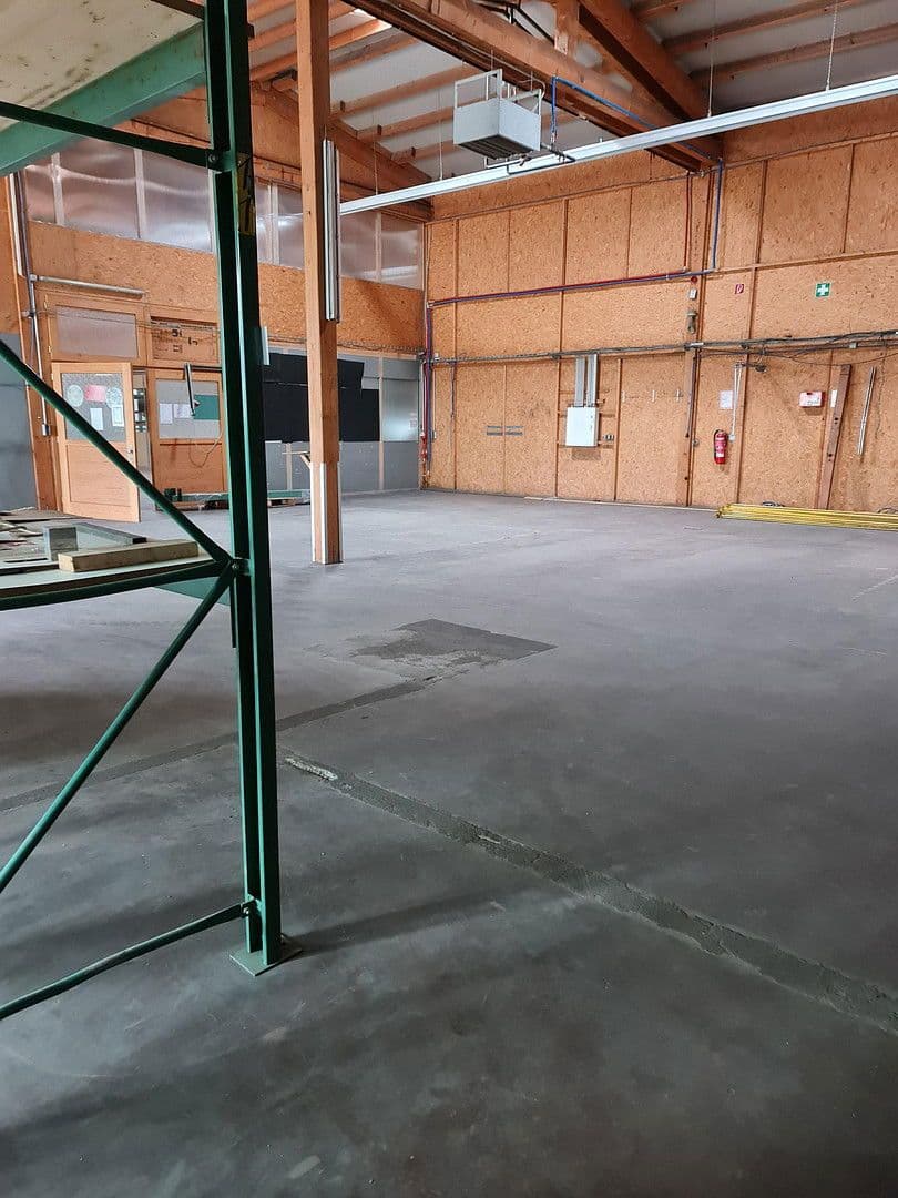 Prenájom nebytového priestoru 390 m², Stockach, Bádensko-Wurttembersko Prenájom nebytového priestoru 390 m², Stockach, Bádensko-Wurttembersko