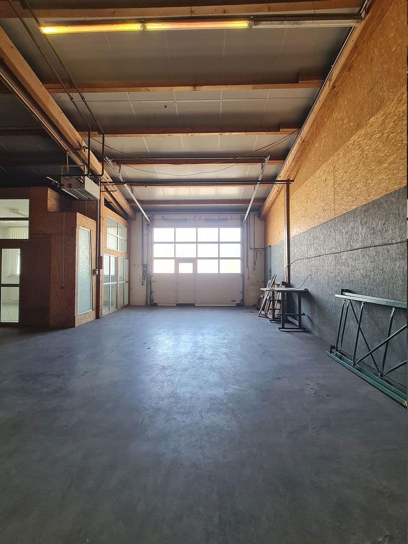 Prenájom nebytového priestoru 390 m², Stockach, Bádensko-Wurttembersko Prenájom nebytového priestoru 390 m², Stockach, Bádensko-Wurttembersko