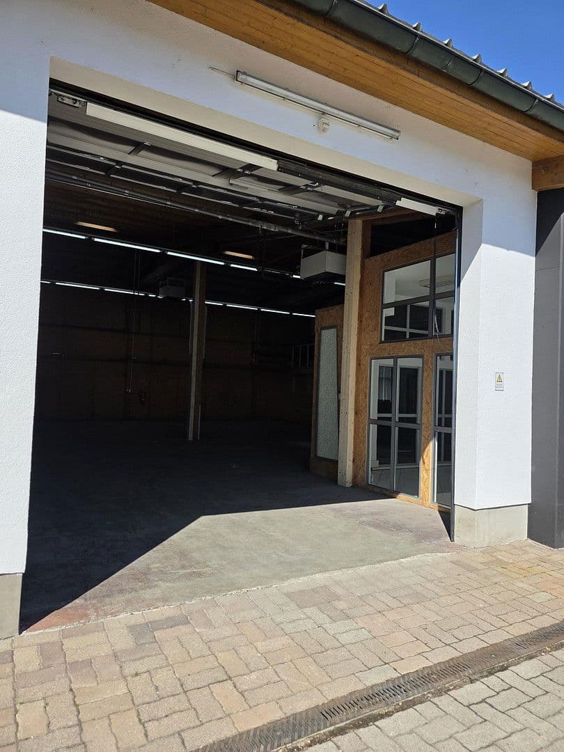 Prenájom nebytového priestoru 390 m², Stockach, Bádensko-Wurttembersko Prenájom nebytového priestoru 390 m², Stockach, Bádensko-Wurttembersko