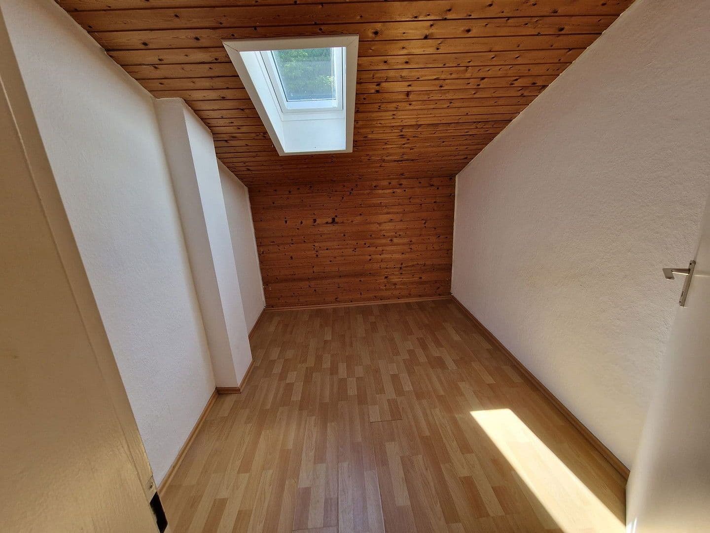 Prenájom bytu 2-izbový 65 m², Birkelweg 36, Steinheim am Albuch, Bádensko-Wurttembersko Prenájom bytu 2-izbový 65 m², Birkelweg 36, Steinheim am Albuch, Bádensko-Wurttembersko