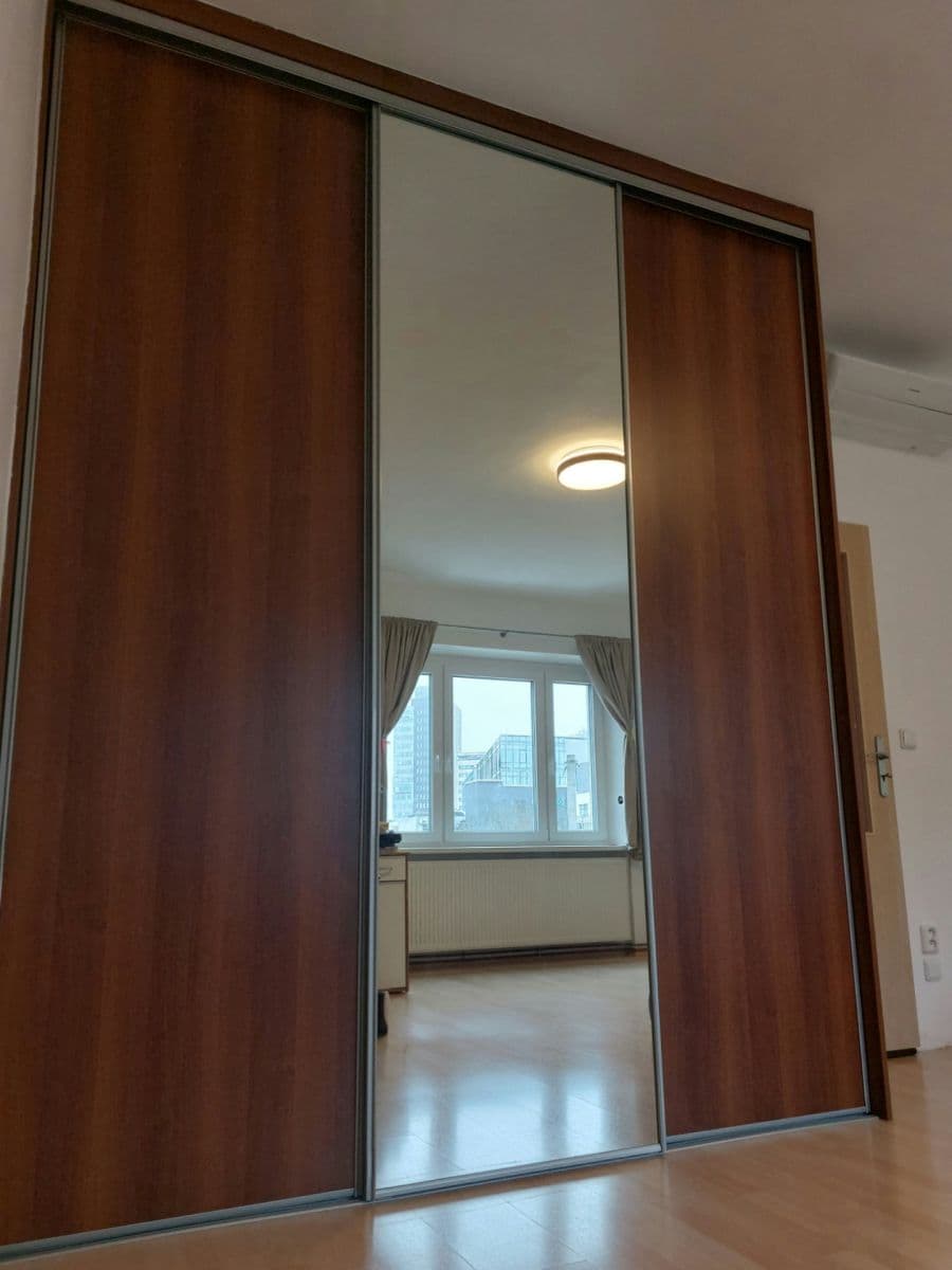 Prenájom bytu 2-izbový 49 m², Renneská třída, Brno, Jihomoravský kraj Prenájom bytu 2-izbový 49 m², Renneská třída, Brno, Jihomoravský kraj