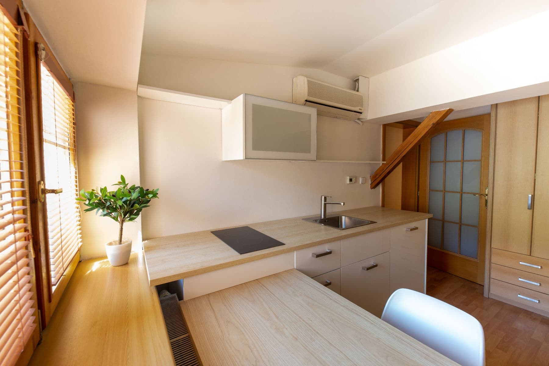 Prenájom bytu 1-izbový 39 m², Klimentská, Praha, Praha Prenájom bytu 1-izbový 39 m², Klimentská, Praha, Praha