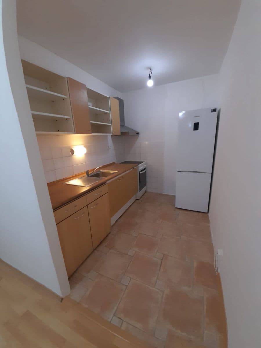 Prenájom bytu 2-izbový 44 m², Na Chobotě, Praha, Praha Prenájom bytu 2-izbový 44 m², Na Chobotě, Praha, Praha