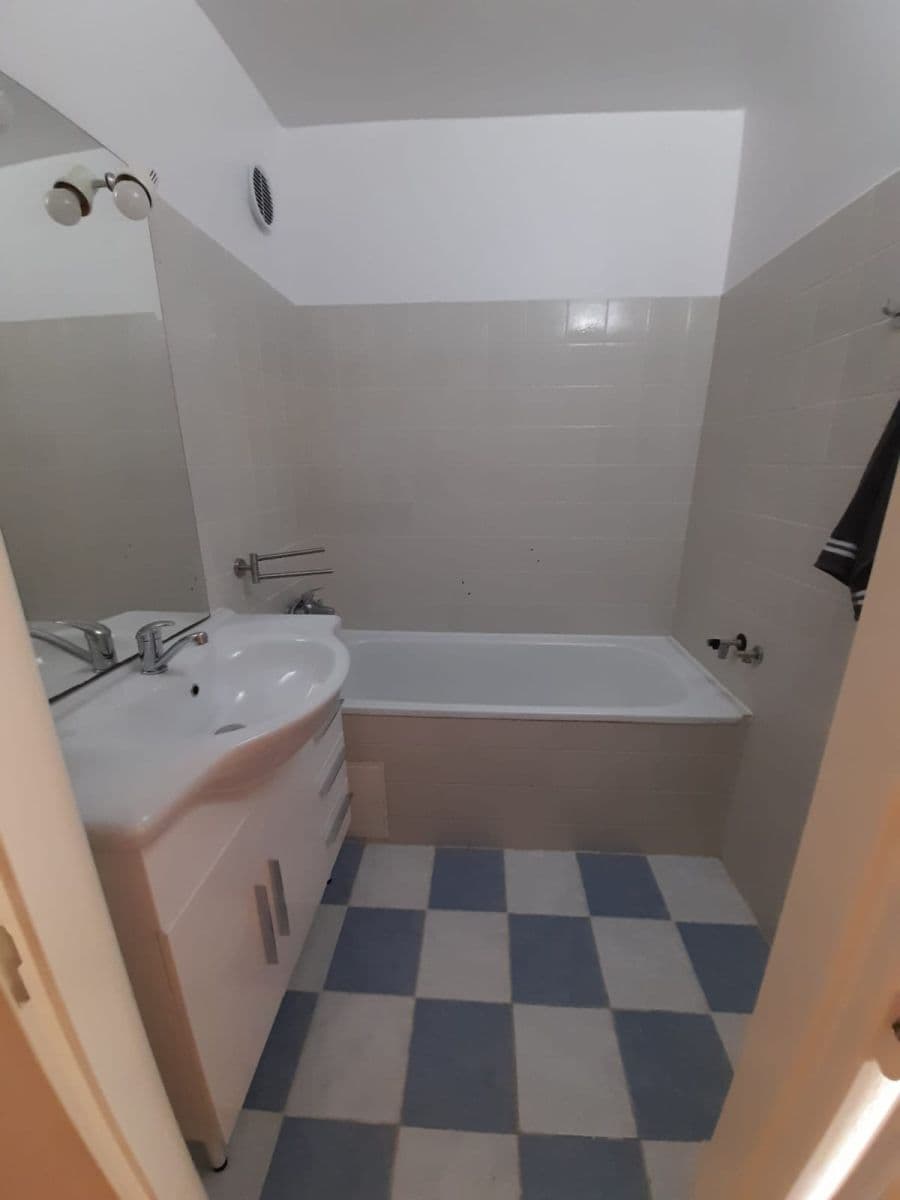 Prenájom bytu 2-izbový 44 m², Na Chobotě, Praha, Praha Prenájom bytu 2-izbový 44 m², Na Chobotě, Praha, Praha