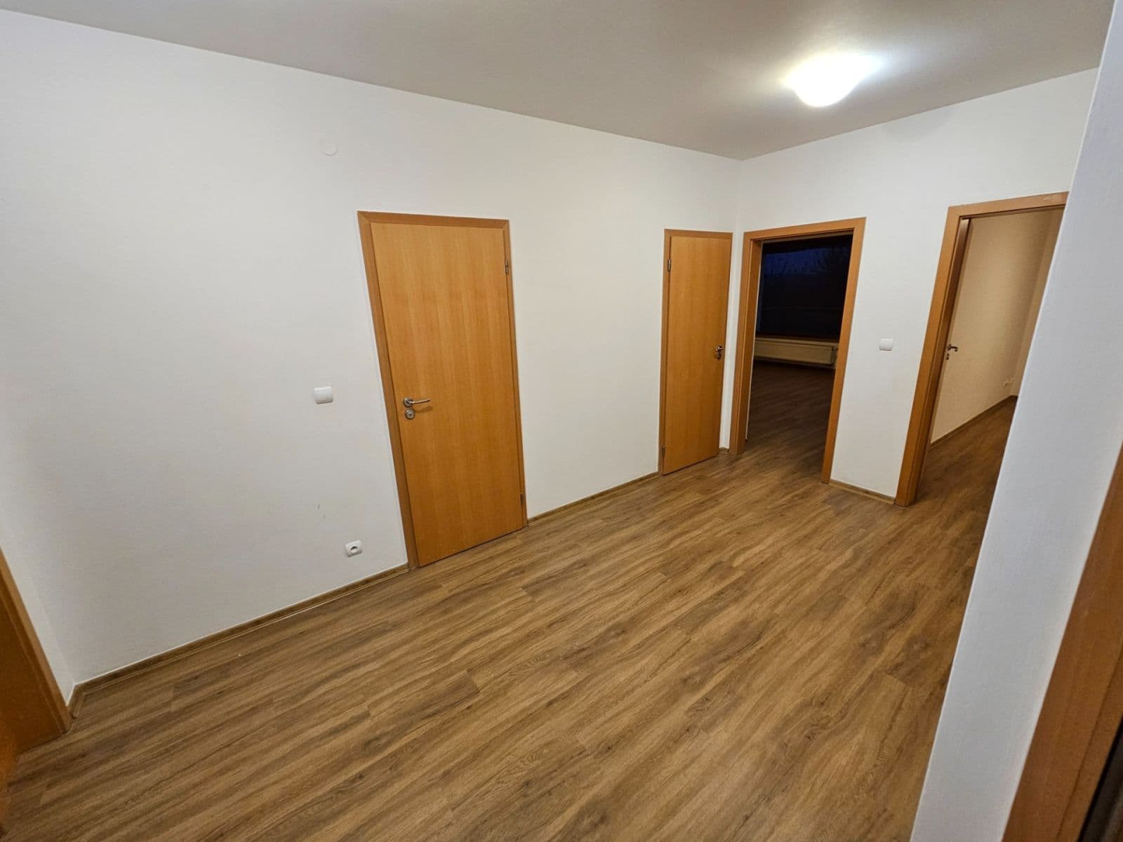 Prenájom bytu 3-izbový 121 m², Tibetská, Praha, Praha Prenájom bytu 3-izbový 121 m², Tibetská, Praha, Praha