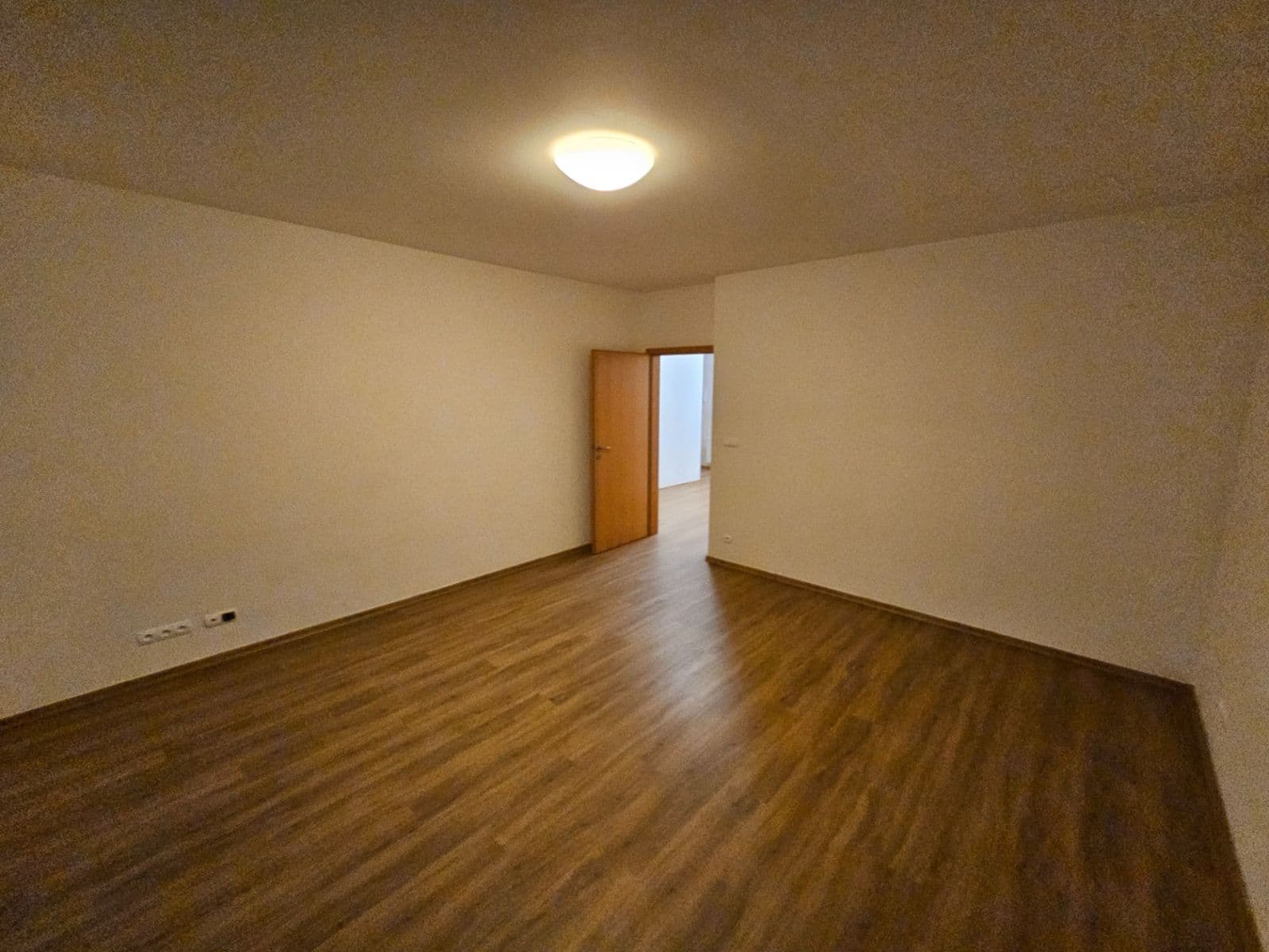 Prenájom bytu 3-izbový 121 m², Tibetská, Praha, Praha Prenájom bytu 3-izbový 121 m², Tibetská, Praha, Praha