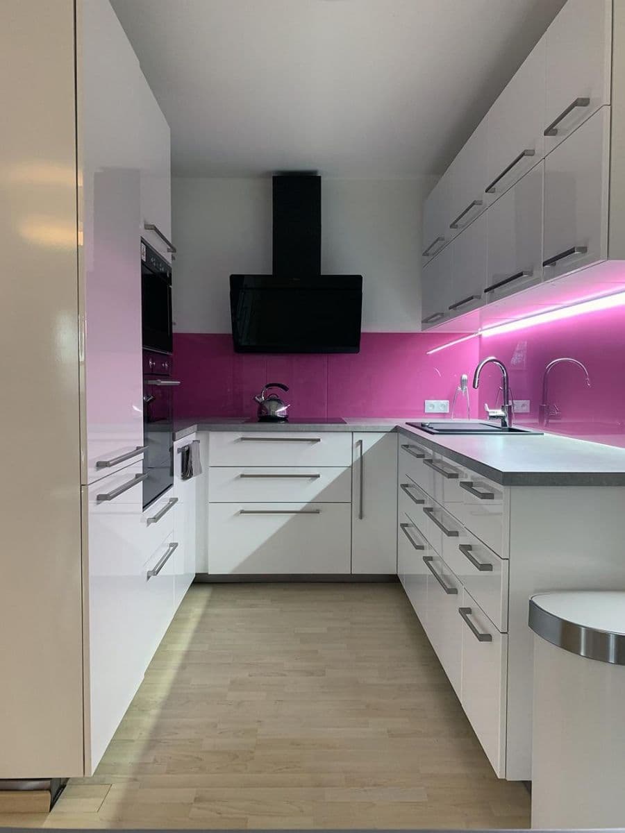 Predaj bytu 4-izbový 115 m², Plzeňská, Králův Dvůr, Středočeský kraj Predaj bytu 4-izbový 115 m², Plzeňská, Králův Dvůr, Středočeský kraj