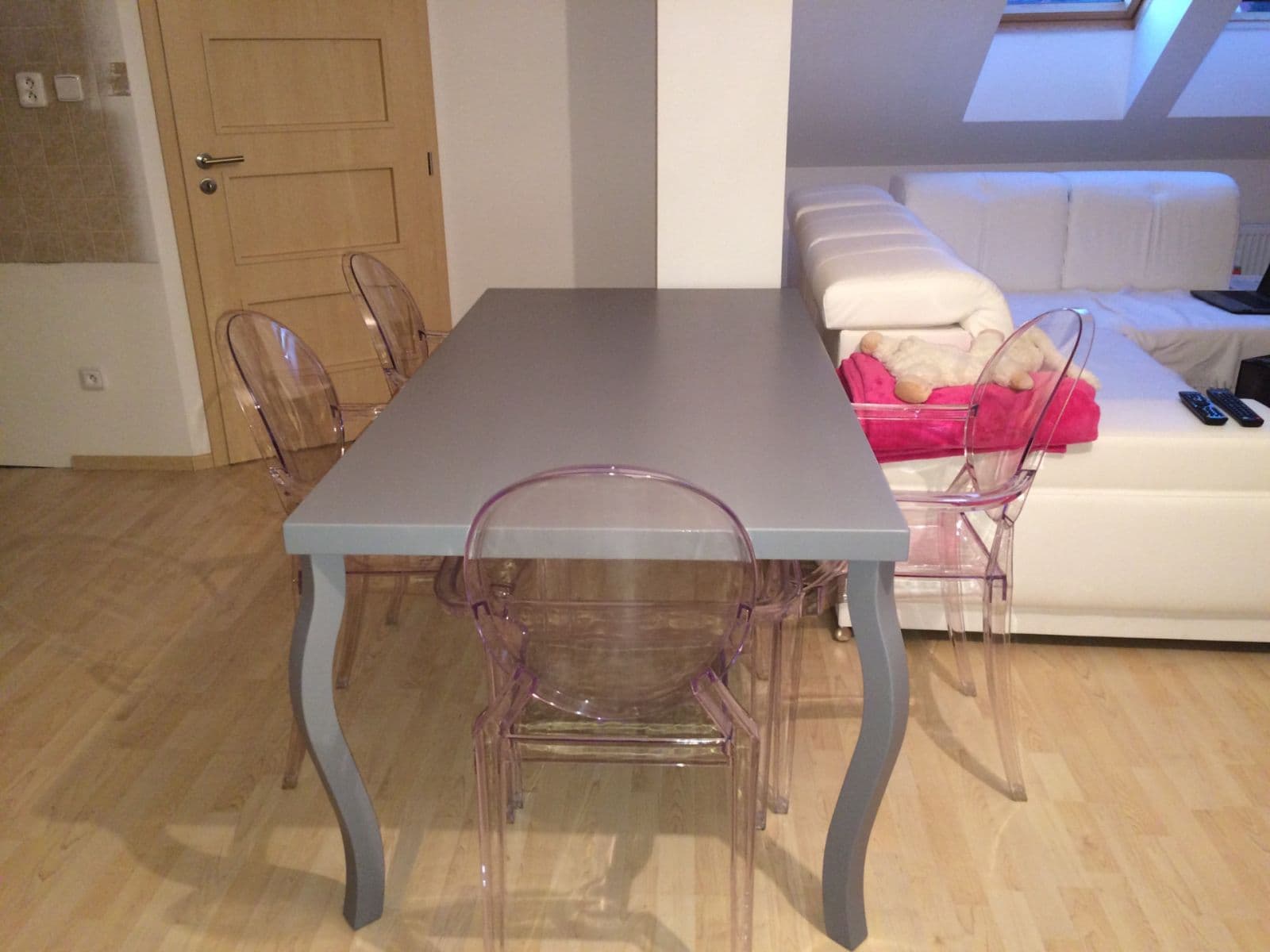 Predaj bytu 4-izbový 115 m², Plzeňská, Králův Dvůr, Středočeský kraj Predaj bytu 4-izbový 115 m², Plzeňská, Králův Dvůr, Středočeský kraj