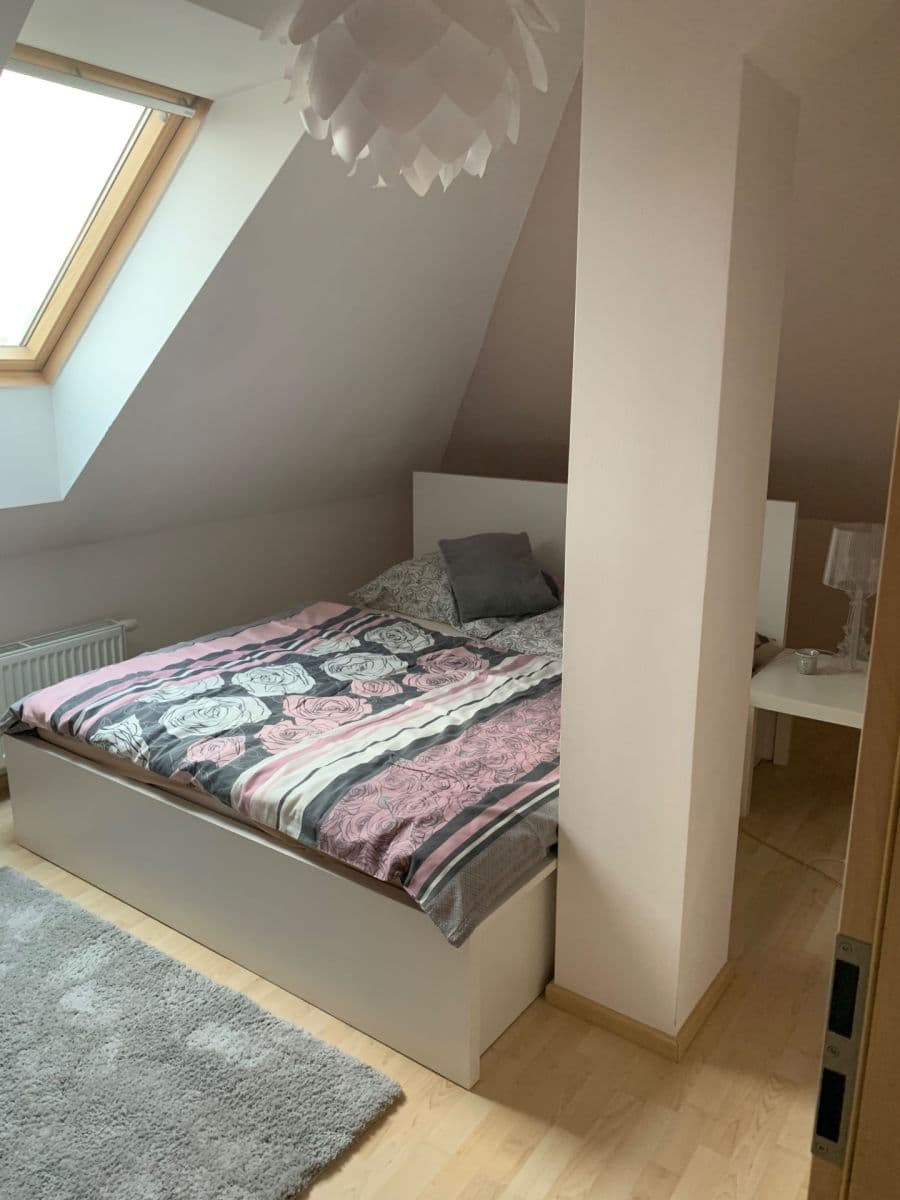 Predaj bytu 4-izbový 115 m², Plzeňská, Králův Dvůr, Středočeský kraj Predaj bytu 4-izbový 115 m², Plzeňská, Králův Dvůr, Středočeský kraj