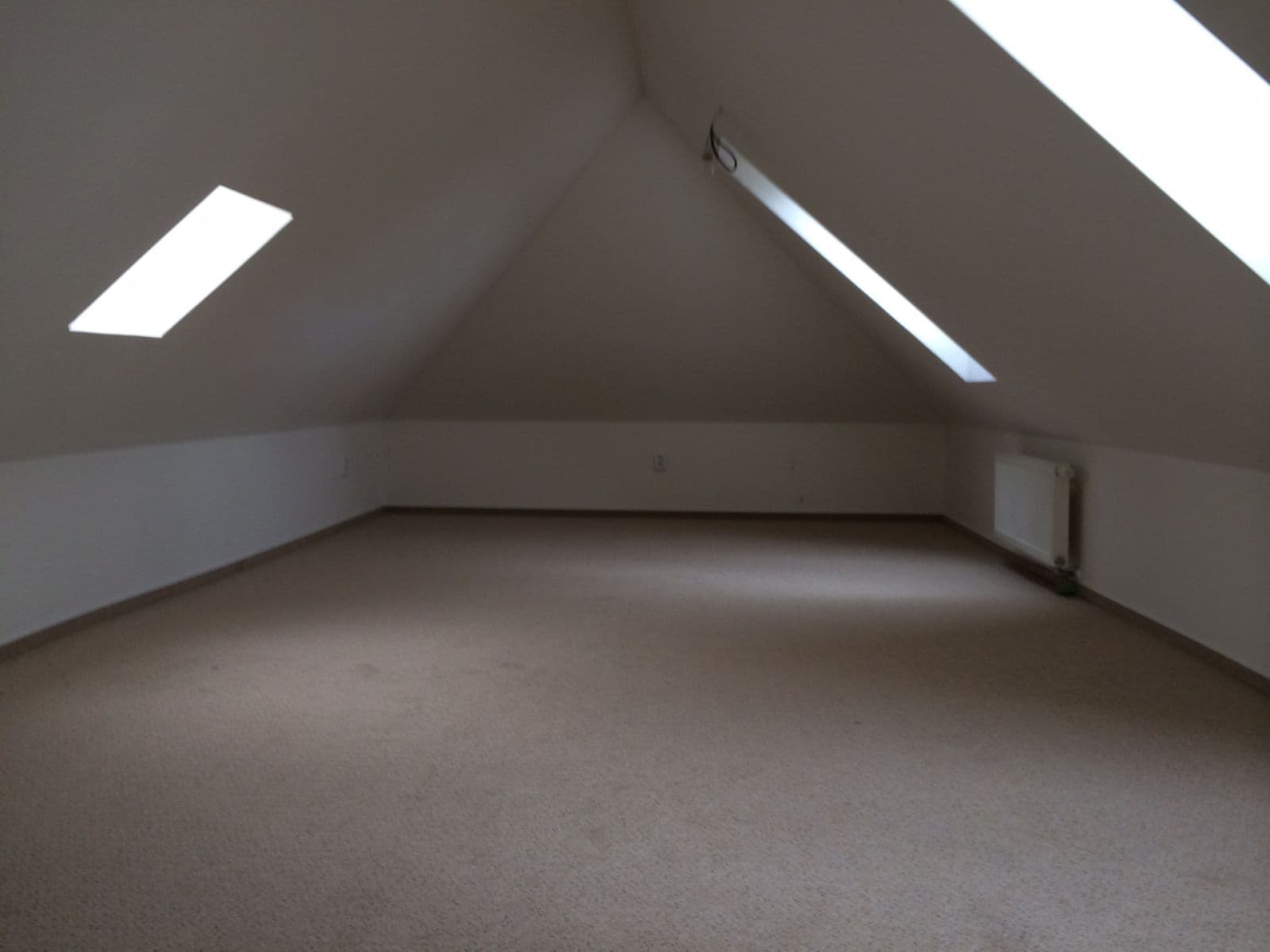 Predaj bytu 4-izbový 115 m², Plzeňská, Králův Dvůr, Středočeský kraj Predaj bytu 4-izbový 115 m², Plzeňská, Králův Dvůr, Středočeský kraj