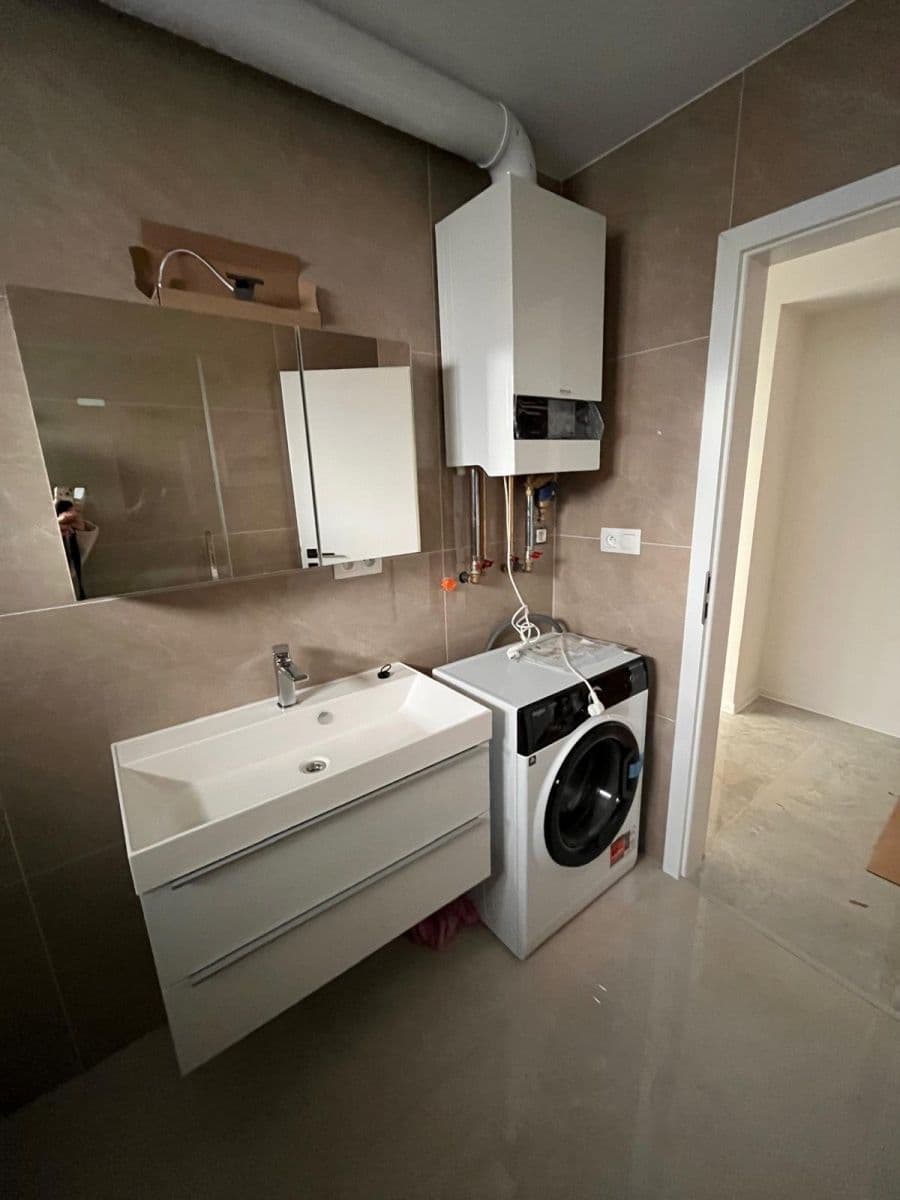 Prenájom bytu 2-izbový 52 m², Kulíškova, Ružinov, Bratislavský kraj Prenájom bytu 2-izbový 52 m², Kulíškova, Ružinov, Bratislavský kraj